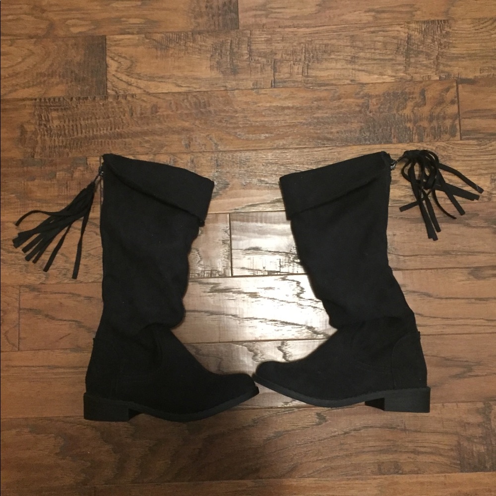 Black boots